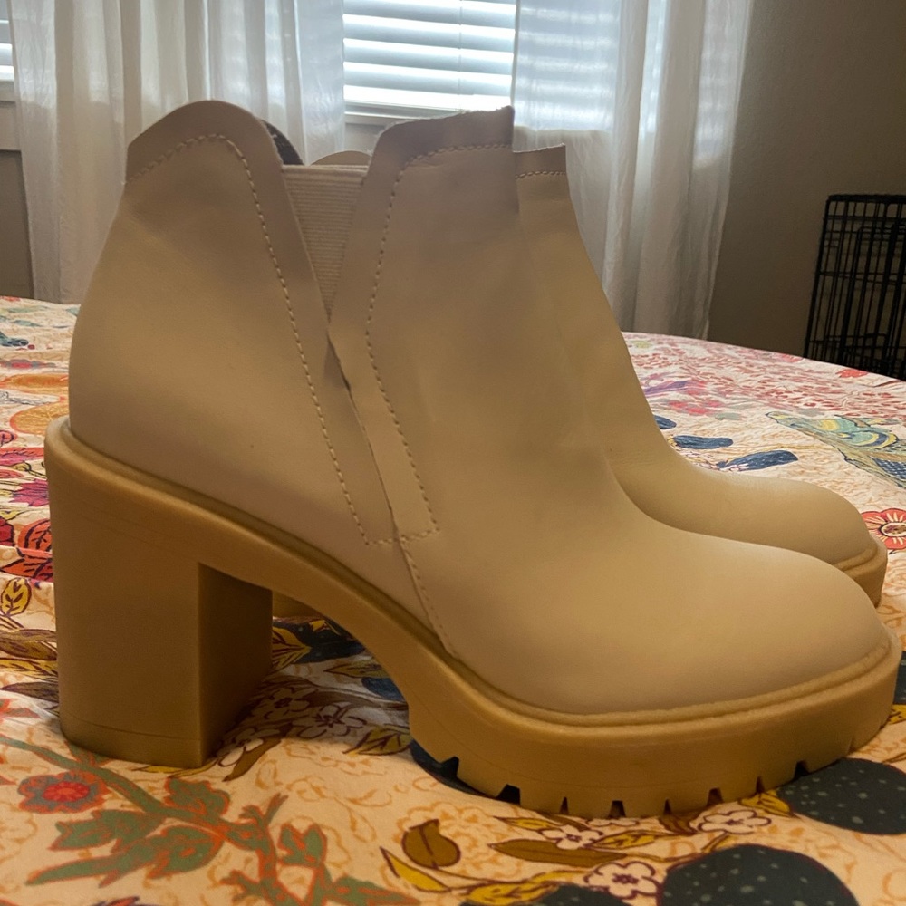 Dolce Vita Booties